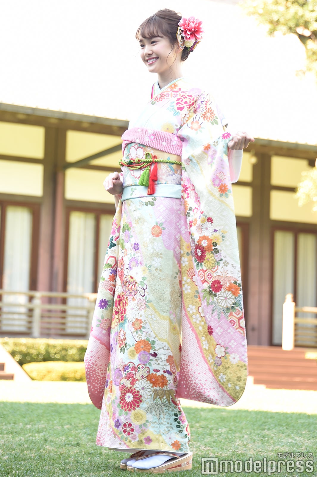 尾碕真花 （C）モデルプレス