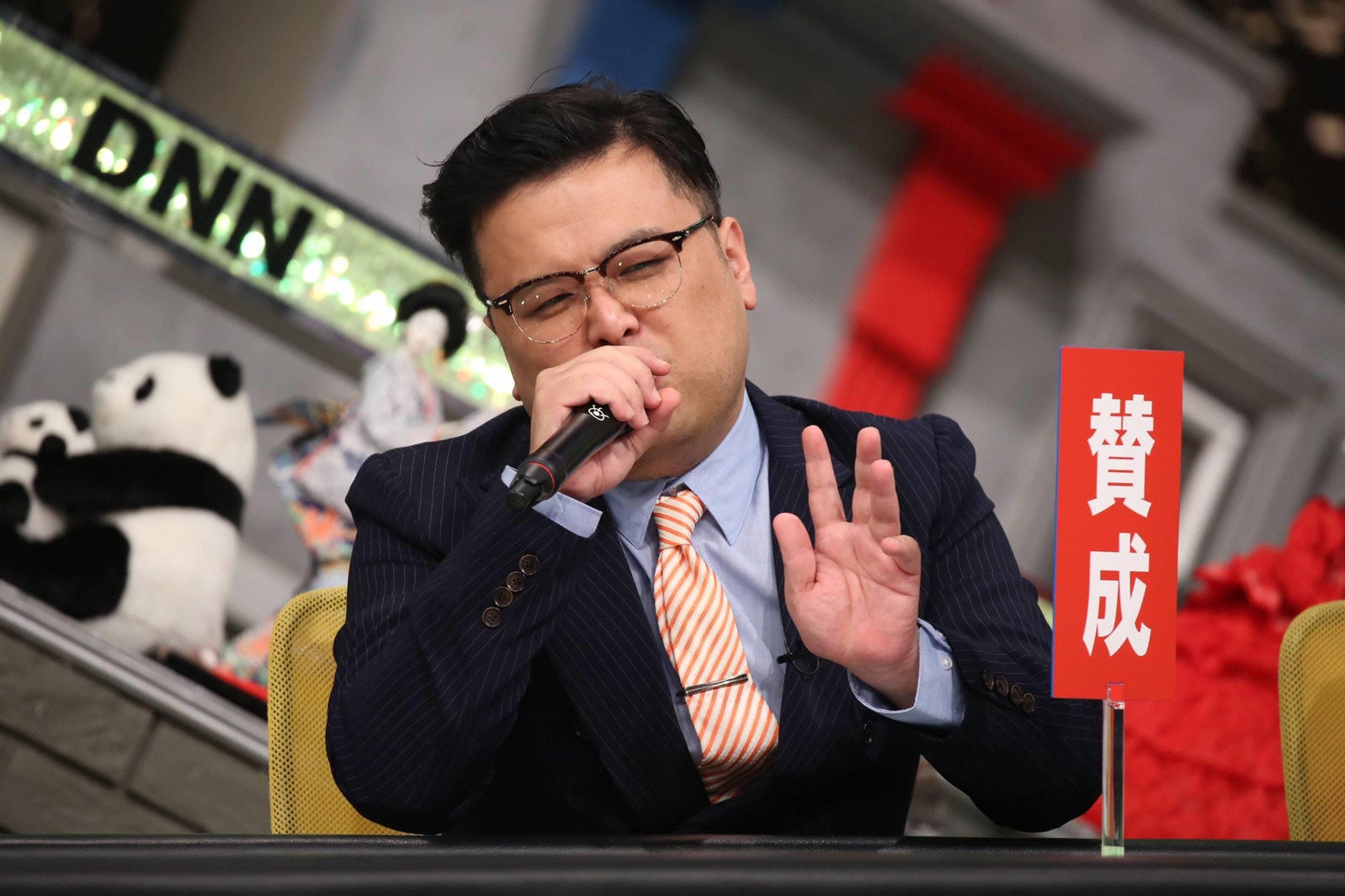 久保田かずのぶ（とろサーモン）