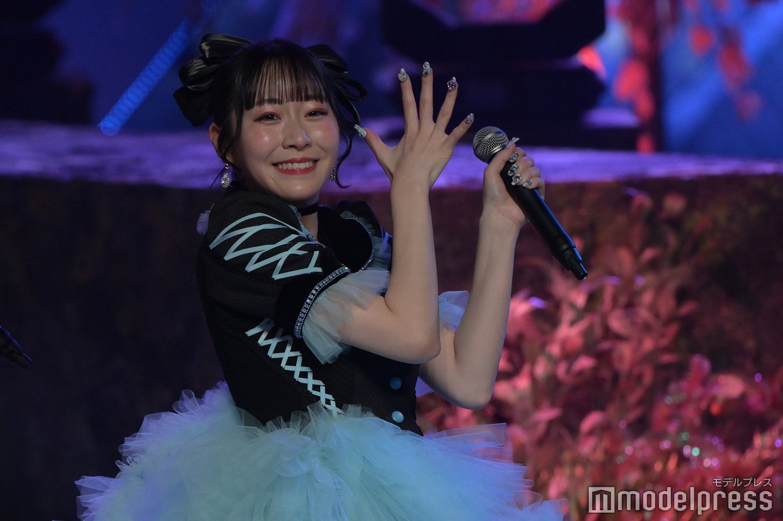 真中まな／FRUITS ZIPPER（C）モデルプレス