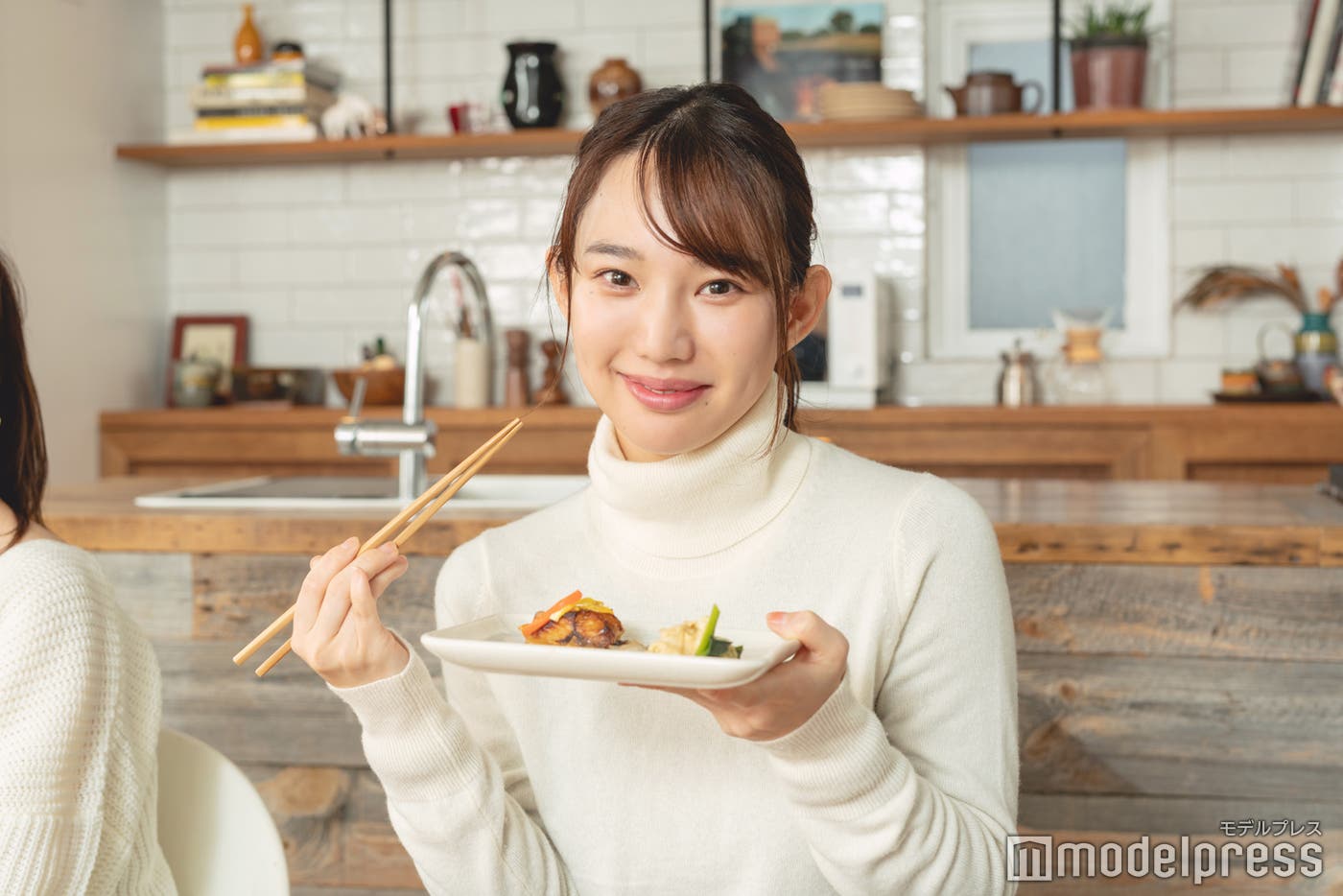 (C)モデルプレス