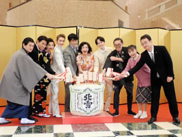 キムラ緑子 日本橋三越本店の初売りで「買い物ブギ」熱唱「買い物しまくって」 「わが歌ブギウギ」鏡開き