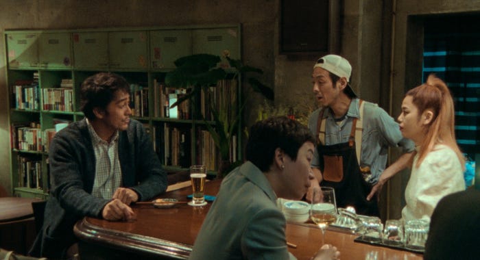 (左)阿部寛「すべて忘れてしまうから」第2話より(C)テレビ東京/(C)2022 Disney and related entities