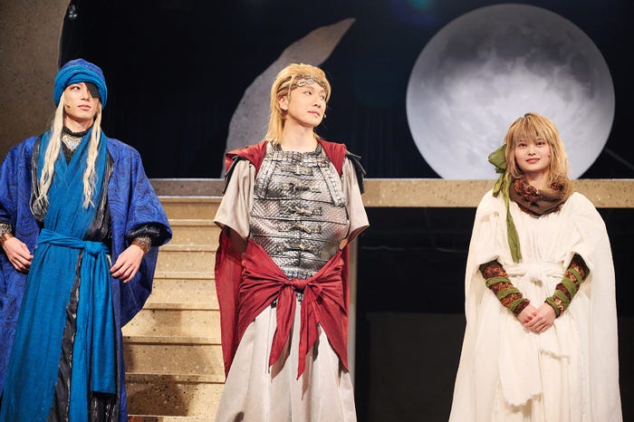 細貝圭、瀬戸祐介、田中珠里(C)田村由美/小学館(C)2022舞台「BASARA」製作委員会