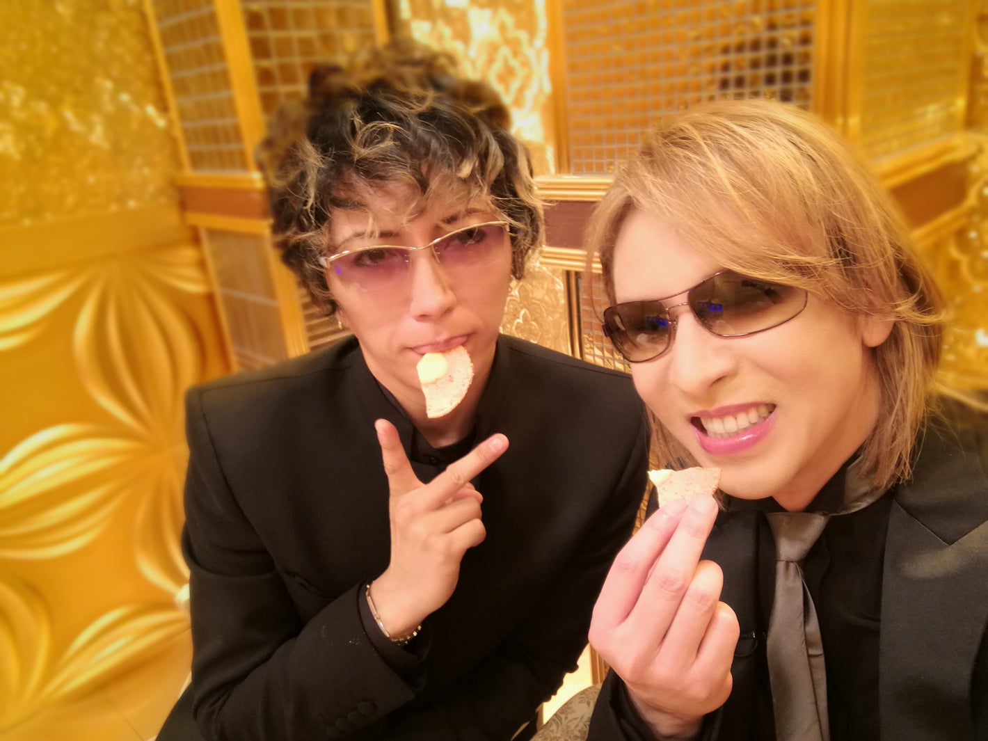 GACKT、YOSHIKI（提供写真）