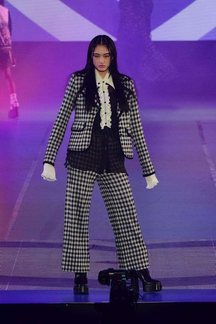 山崎天(C)Rakuten GirlsAward 2023 SPRING/SUMMER