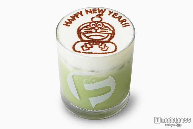 「抹茶ミルク（アイス）」¥620（C）Fujiko-Pro