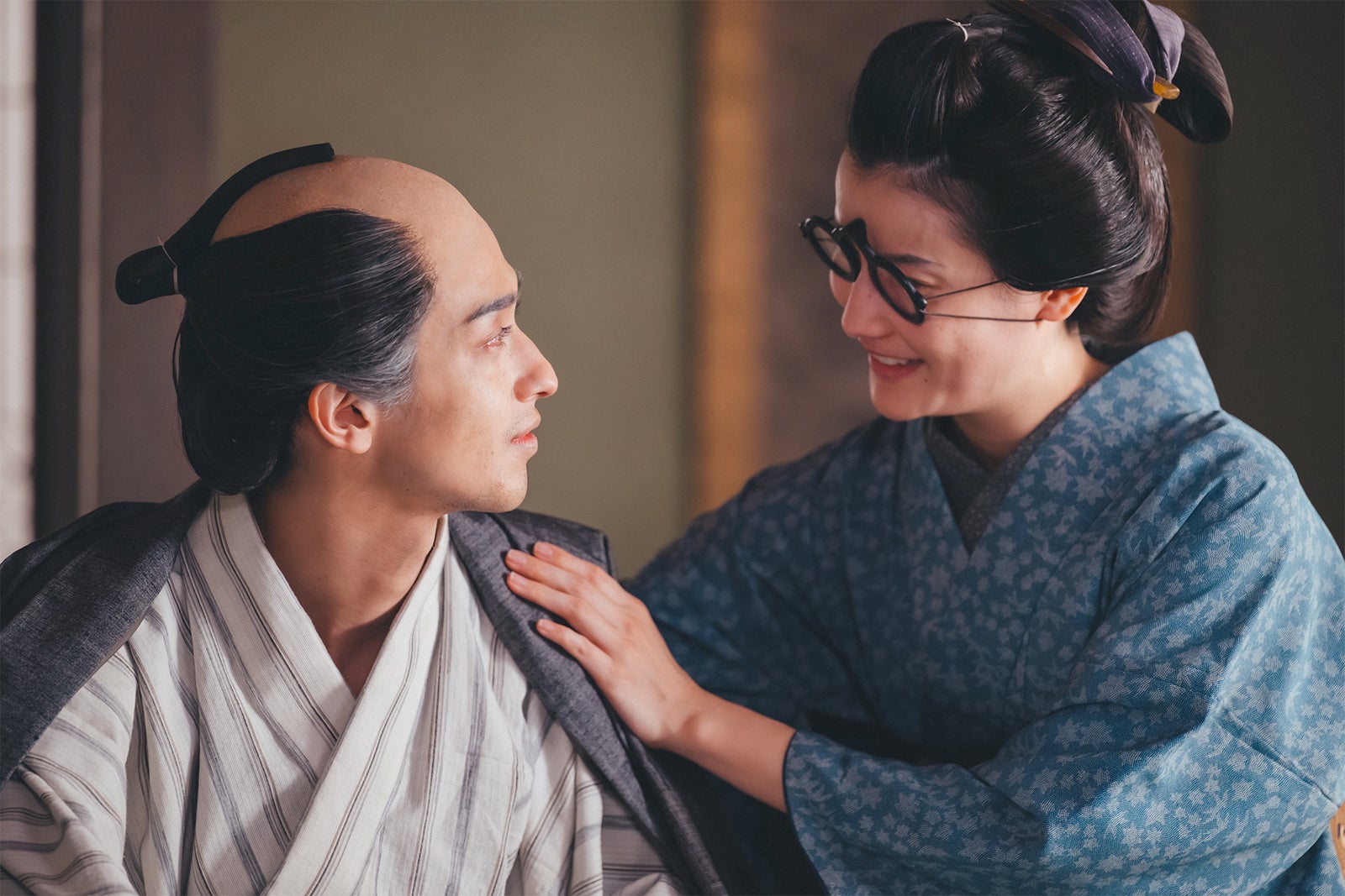 横浜流星、橋本愛「べらぼう～蔦重栄華乃夢噺～」最終話（C）NHK