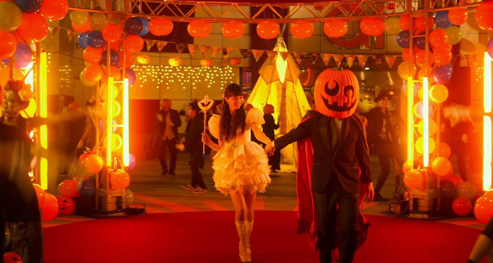 中条あやみ ミニスカ魔法少女に 佐野勇斗と ハロウィン 仮装中に涙 3d彼女 リアルガール モデルプレス 中条あやみ ミニスカ魔法少女に 佐野勇斗と ハロウィン 仮装中に涙 3d彼女 リアルガール モデルプレス