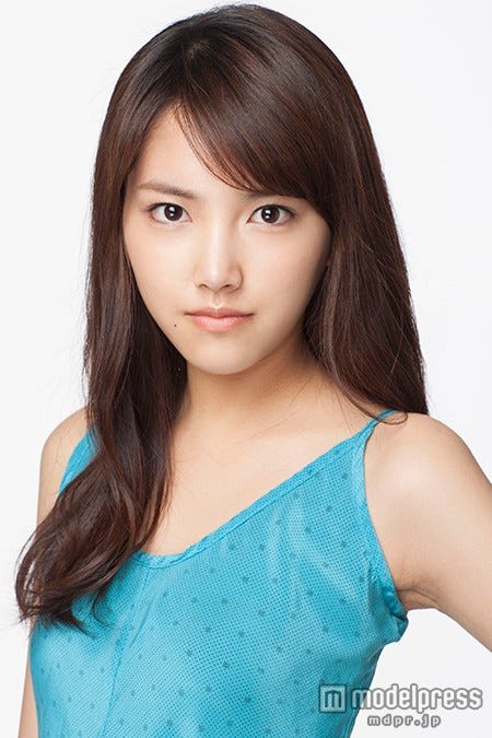 山本沙綾役の竹富聖花