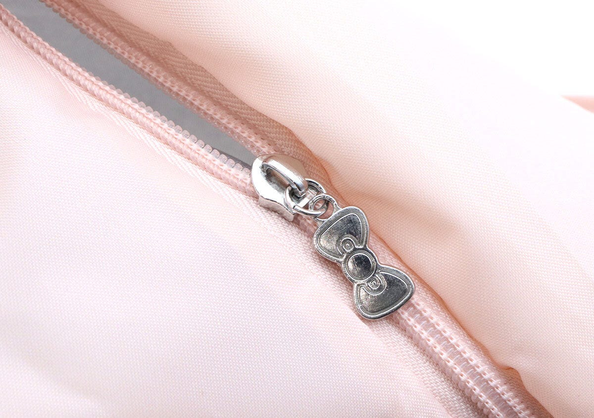 宝島社雑誌付録のＧＬＯＷ5月・6月合併号のメゾンスペシャル×ハローキティ保温・保冷マルシェバッグ4