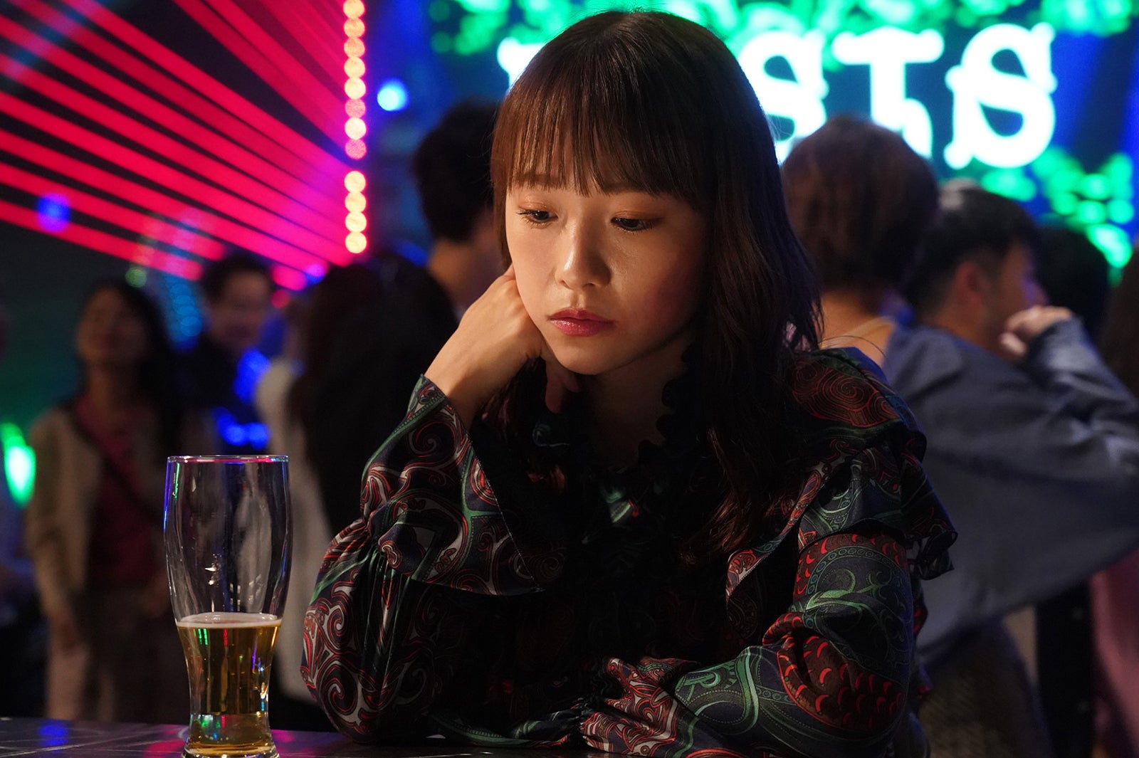 川栄李奈／「親愛なる僕へ殺意をこめて」第2話より（C）フジテレビ