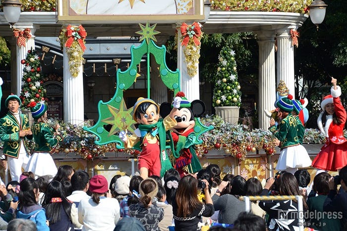 「ホリデーグリーティング・フロム・セブンポート」ピノキオ、ミッキー