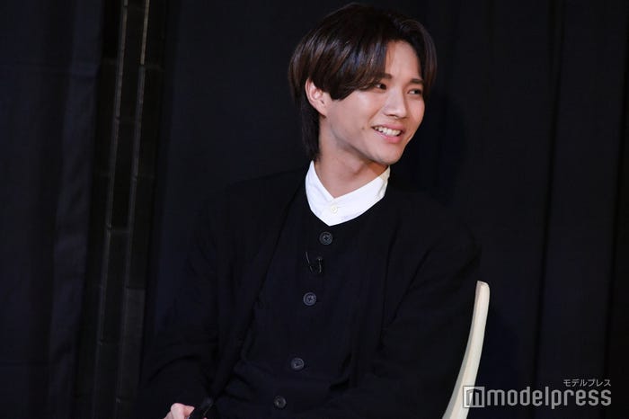 「GYAO!」にて配信された「OWV グループ結成記念生配信特番」より/中川勝就(C)モデルプレス