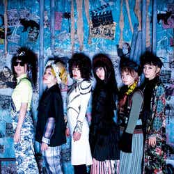 モデルプレス - BiSH「ヤンジャン」で“圧倒的個性”発揮 アンニュイな視線にドキッ