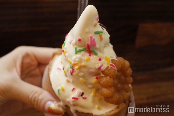濃厚なアイスクリームがたっぷり(C)モデルプレス