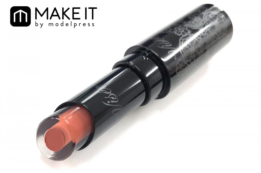 ヴィセ／クリスタルデュオ リップスティック／OR262 オレンジ系／1,500円（税抜） (C)メイクイット