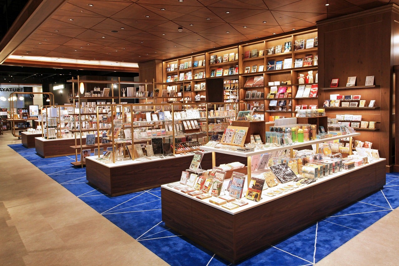 台湾「TSUTAYA BOOKSTORE松山店」カフェや料理教室、シェア
