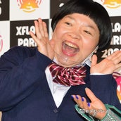 36キロ減のおかずクラブ ゆいp ミニスカ制服姿披露 デヴィ夫人は どこが痩せたの モデルプレス