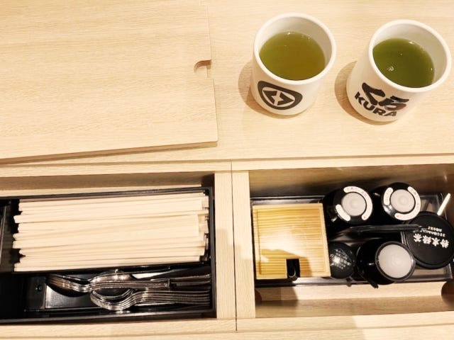 【関西では大阪・道頓堀だけ】一度は食べておくべき「くら寿司」の限定メニュー