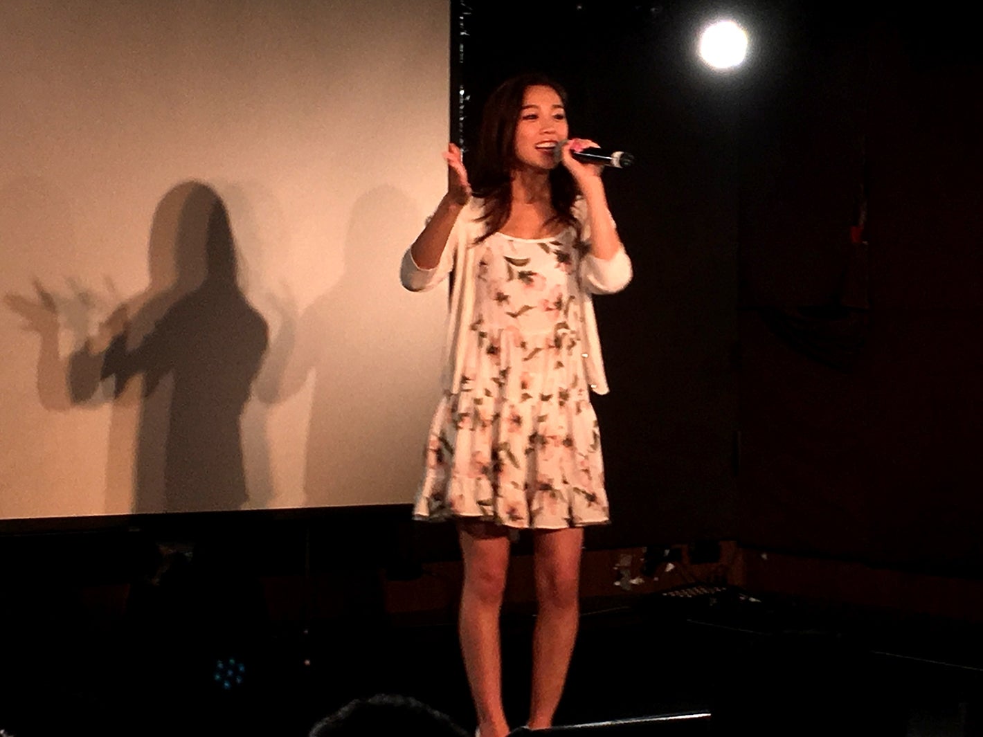 石田安奈「1人だからおもいっきりしゃべり倒す！真夏の石田安奈トークショーin伏見～重大発表あるかもね～」より（画像提供：所属事務所）