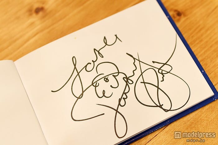 デイジーダックのサイン