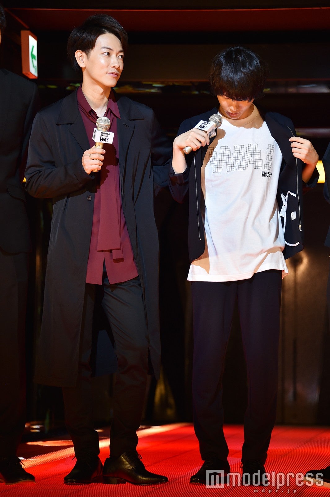 左から：佐藤健、神木隆之介 （C）モデルプレス