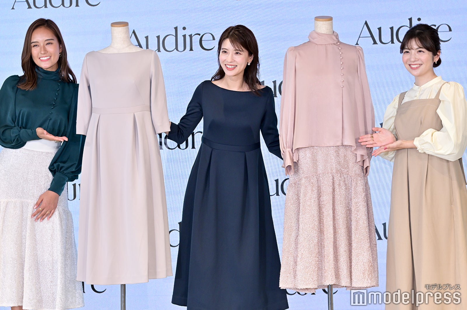 （左から）忽滑谷こころアナウンサー、郡司恭子アナウンサー、佐藤真知子アナウンサー （C）モデルプレス