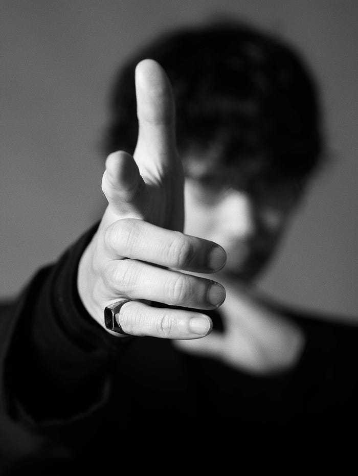 綾野剛(提供写真)