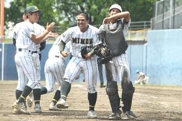 大阪大会 箕面学園が7回に一挙3得点で逆転勝利！3年ぶりベスト4進出