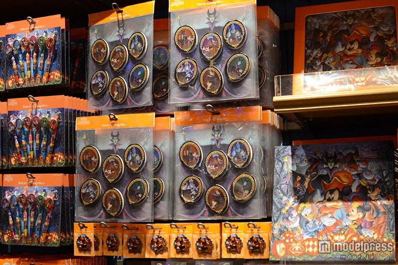 ヴィランズの文具も豊富