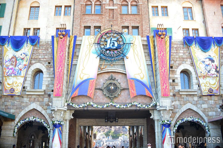 ディズニーシー15周年 グランドフィナーレ 開幕 ショー グッズ フード デコレーション どれを楽しむ 写真特集 イベントレポ モデルプレス ディズニーシー15周年 グランドフィナーレ 開幕 ショー グッズ フード デコレーション どれを楽しむ 写真特集 イベントレポ モデルプレス