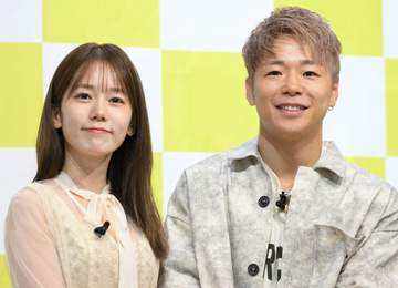 武尊＆川口葵 夫婦揃って初ランウェイ ステージでのろけも