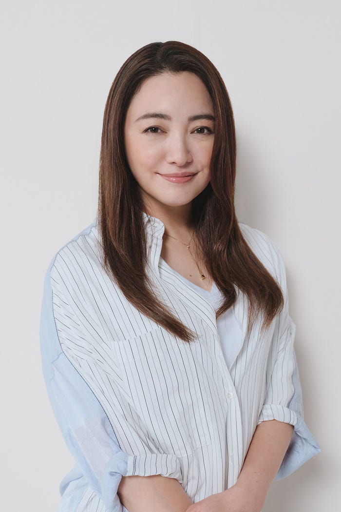 仲間由紀恵「小さい頃は、神様がいて」(C)フジテレビ