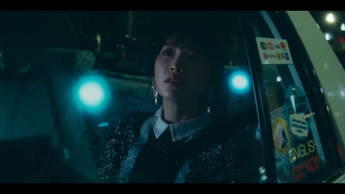 高山一実「私の色」MVより(提供写真)