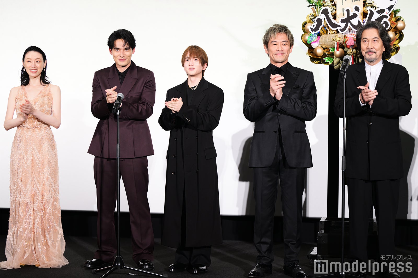 （左から）栗山千明、水上恒司、板垣李光人、内野聖陽、役所広司（C）モデルプレス