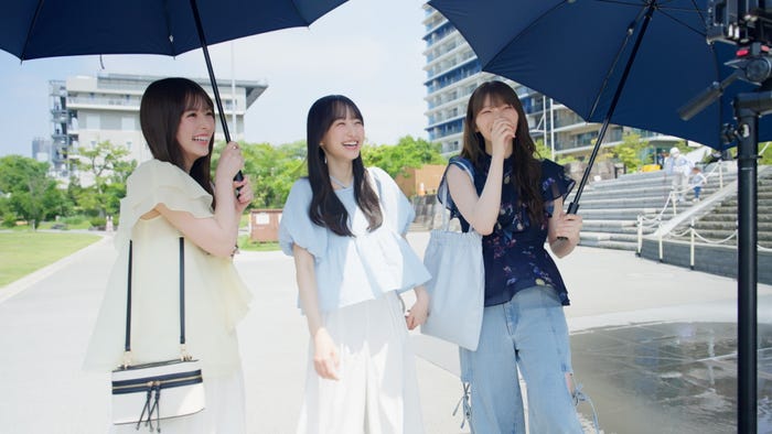 乃木坂46/新TVCM「メイク仕上げの新習慣!」篇メイキング(C)乃木坂46LLC