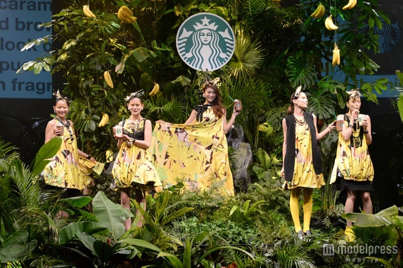 （中央）山田優