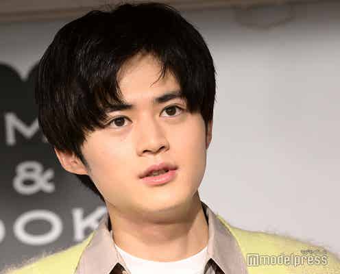 鈴鹿央士、高校時代にフラれた過去 「同世代だと恋愛観が合わない」理由語る