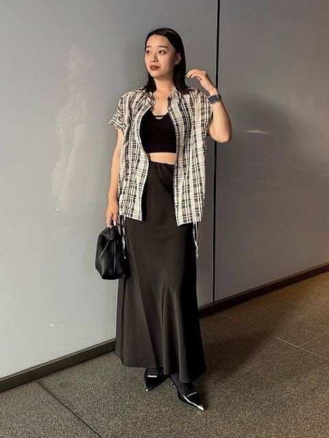 黒ロングスカート コーデ 黒ロングスカートコーデ5