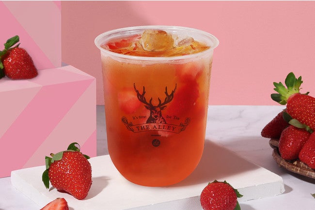 ストロベリー グリーンティー Mサイズ 550円（税抜）／画像提供：ポトマック