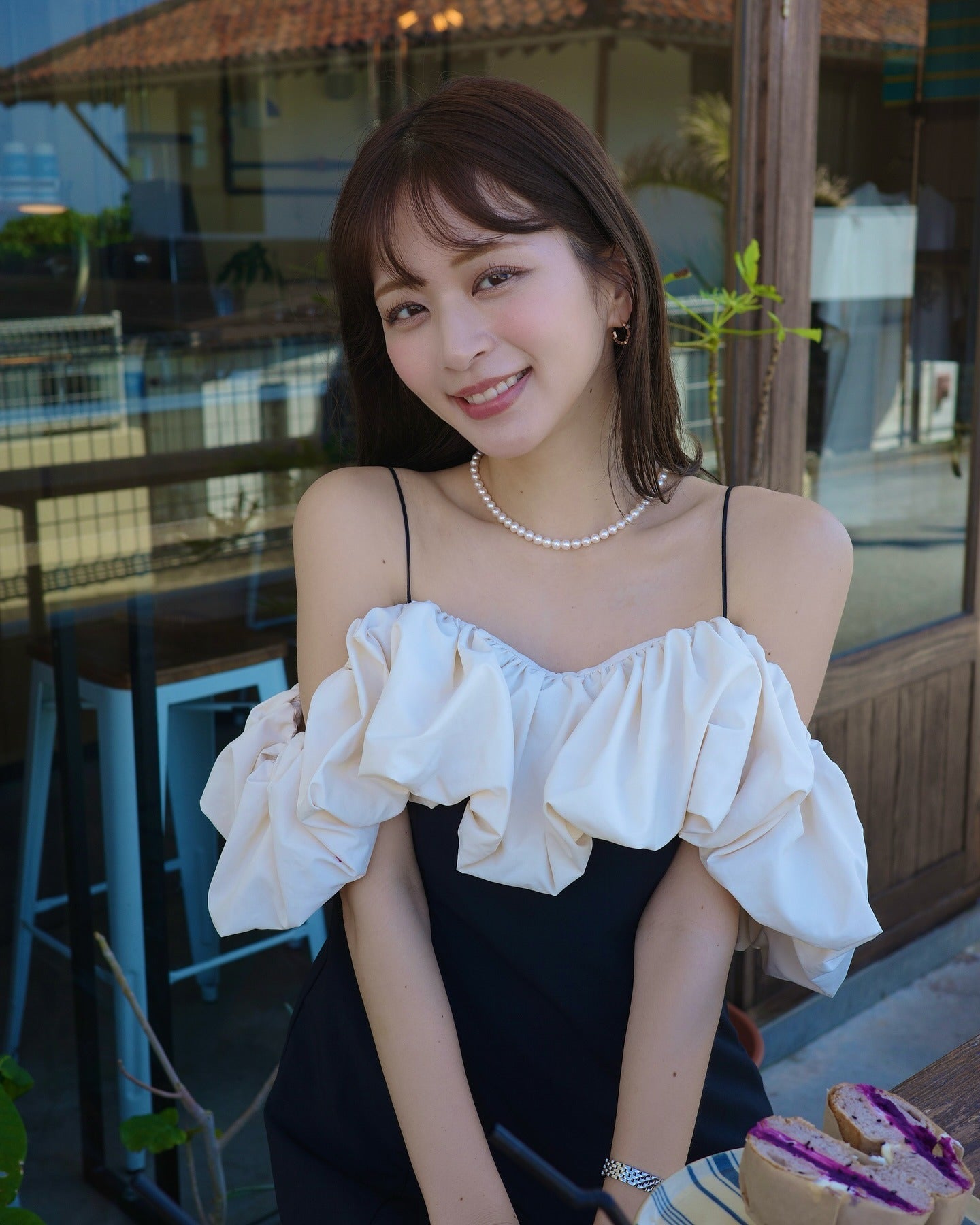 沖田愛加アナ、美ウエストチラリSEXYワンピ姿に「スタイル抜群」と反響