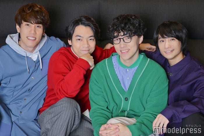 須貝駿貴、伊沢拓司、ふくらP、山本祥彰(C)モデルプレス/ヘアメイク:中山八恵/スタイリング:大瀧彩乃/ニット(伊沢)、シャツ(ふくらP)、ノーカラージャケット・パンツ(須貝):FRAPBOIS(フラボア)