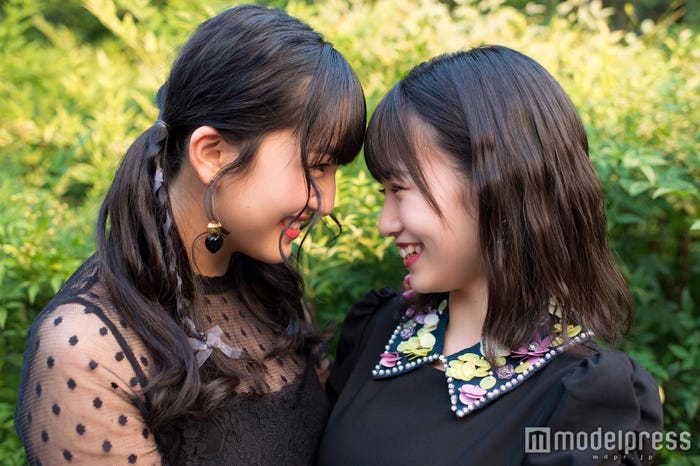 田島芽瑠&朝長美桜 (C)モデルプレス
