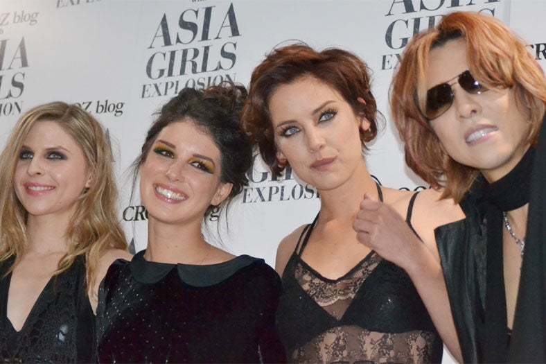 ケイティ・フィッツジェラルド、シェネイ・グライムス、ジェシカ・ストループ、YOSHIKI