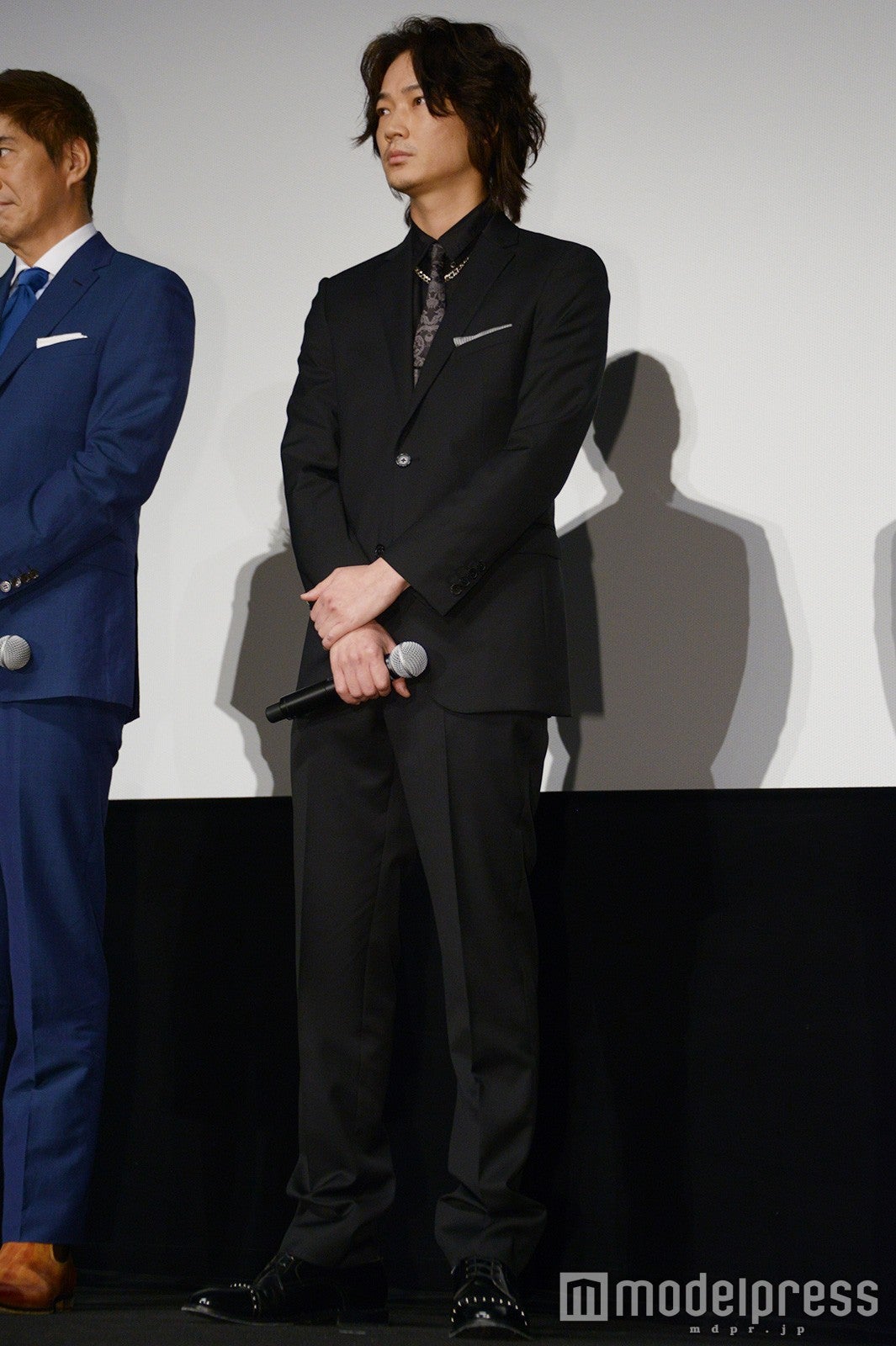 綾野剛　佐藤浩市　榮倉奈々　サイン入り生写真　ポラロイド 綾野剛 佐藤浩市 榮倉奈々 サイン入り生写真 ポラロイドの通販