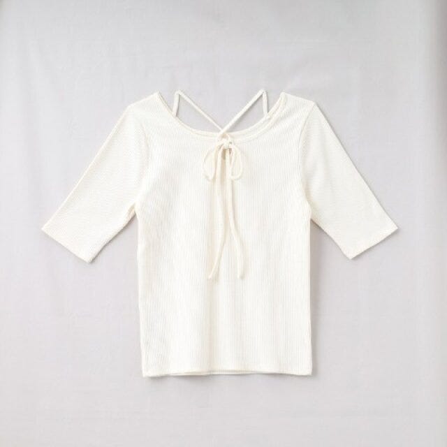 しまむら　新作コラボ　華やかトップス　プルオーバー　後ろ　michill