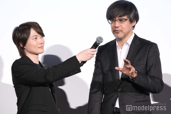 山崎貴監督にインタビューする神木隆之介(C)モデルプレス