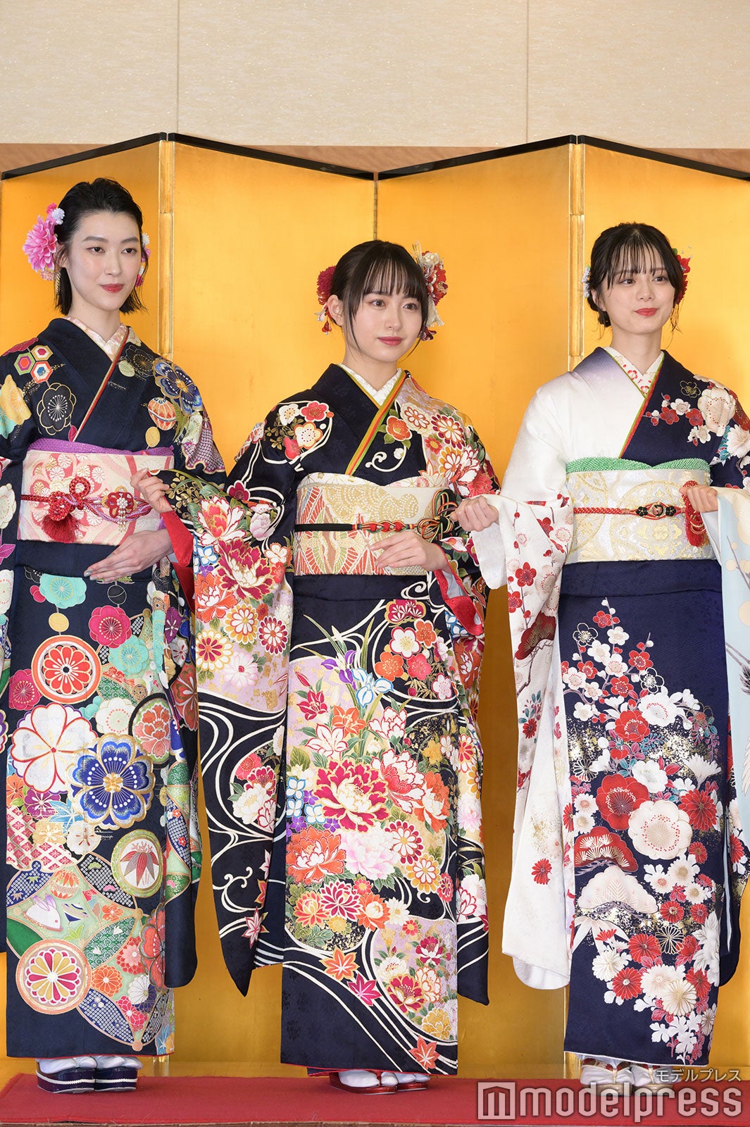 桜井凜、其原有沙、紺野彩夏（C）モデルプレス