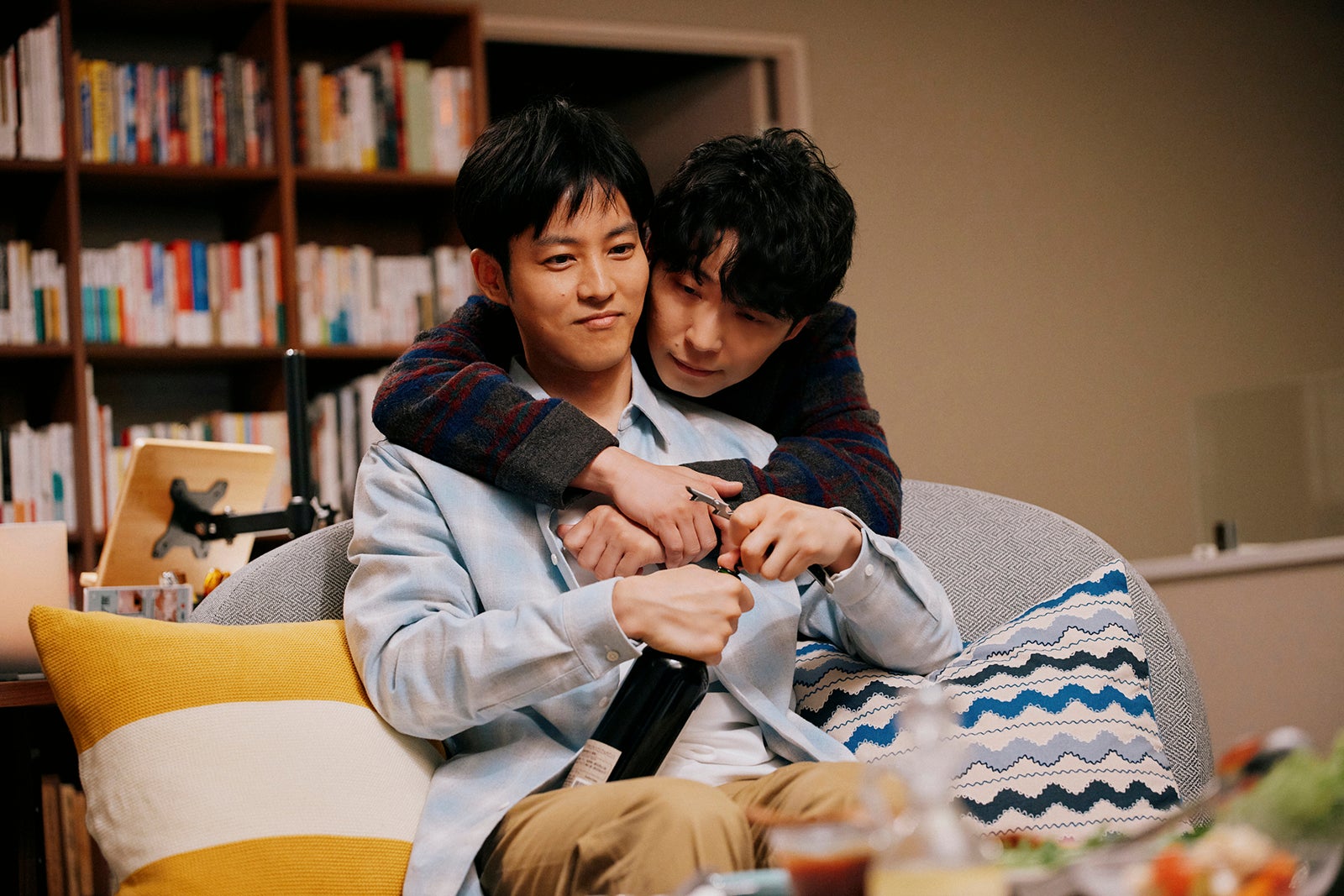 松坂桃李、星野源（C）TBS