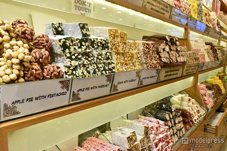 ロクム、店によっては少量だけグラム買い出来る